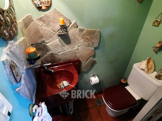 LAVALLEJA al 1000 Piso PB 13