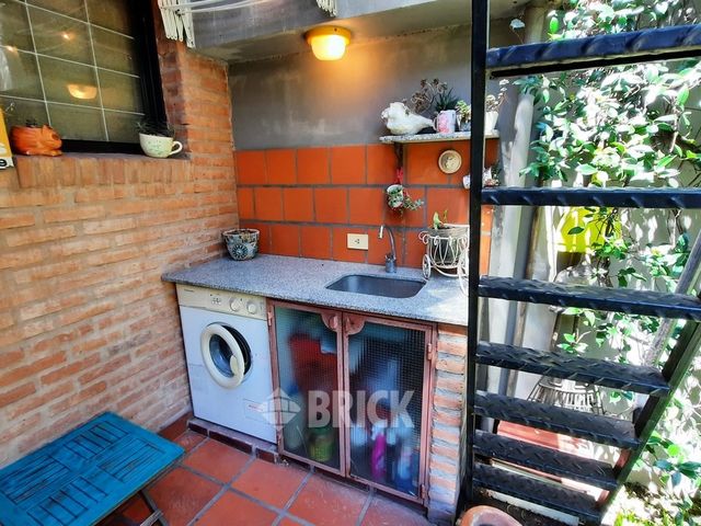 LAVALLEJA al 1000 Piso PB 21