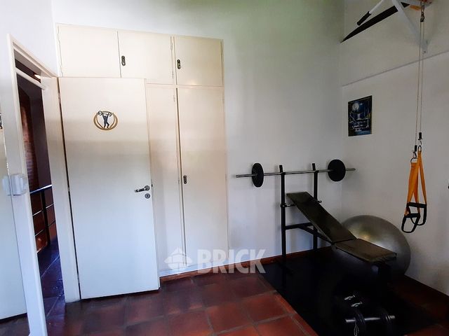 LAVALLEJA al 1000 Piso PB 40