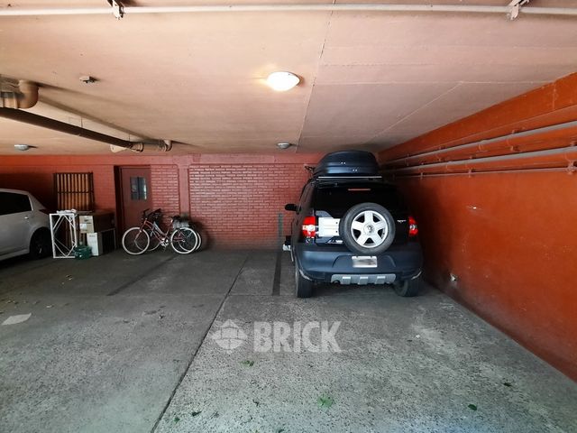 LAVALLEJA al 1000 Piso PB 50