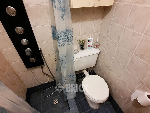 YRIGOYEN, HIPOLITO, AV. al 3500 Piso 1 13