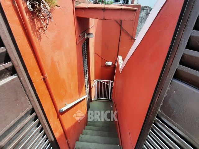 YRIGOYEN, HIPOLITO, AV. al 3500 Piso 1 18