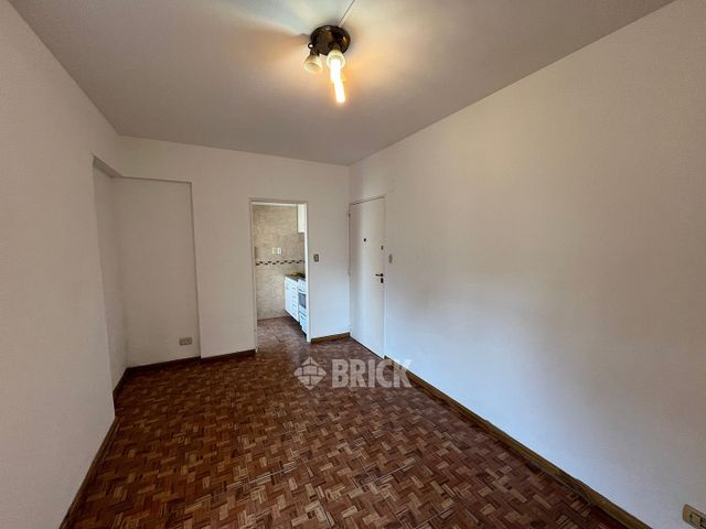 ALSINA, ADOLFO al 2500 Piso 8 3
