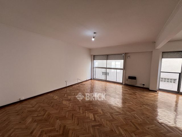 MELIAN, AV. al 2300 Piso 3 3