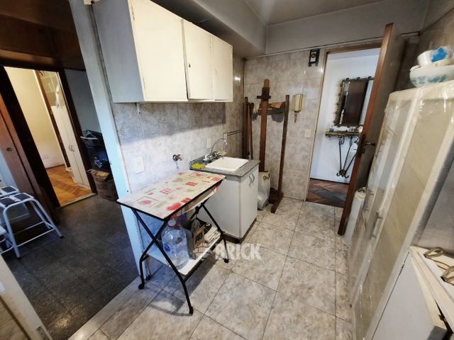 ALVEAR, MARCELO T. DE al 1800 Piso 1 24