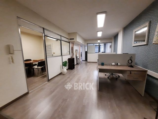 SARMIENTO al 1400 Piso 4 3