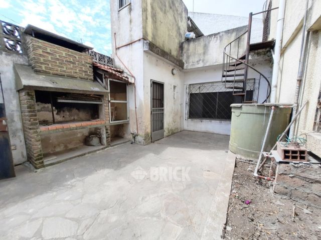 SANTA FE al 300 Piso PB 5