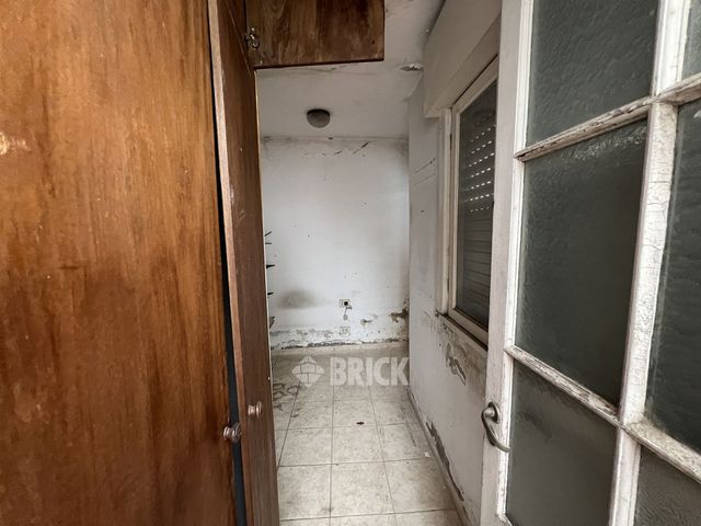 AVELLANEDA, AV. al 1800 Piso PB 5