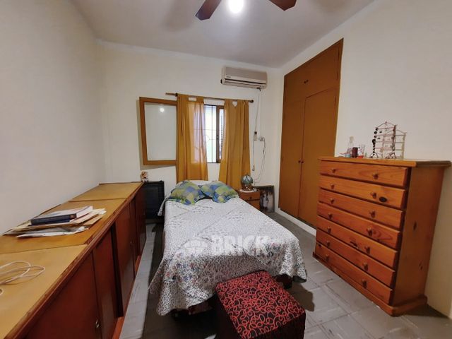 MORELOS al 300 Piso PB 12