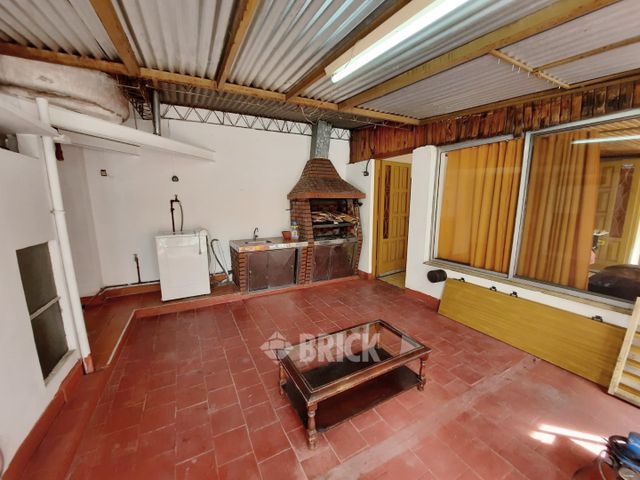 MORELOS al 300 Piso PB 23