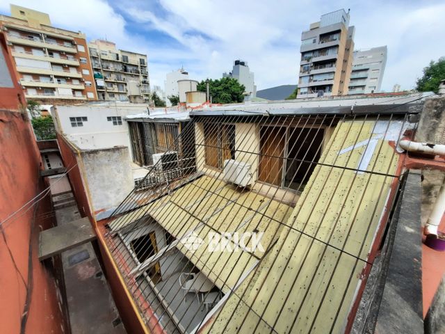 MORELOS al 300 Piso PB 30