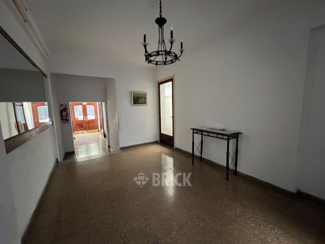 DOBLAS al 1500 Piso PB 12