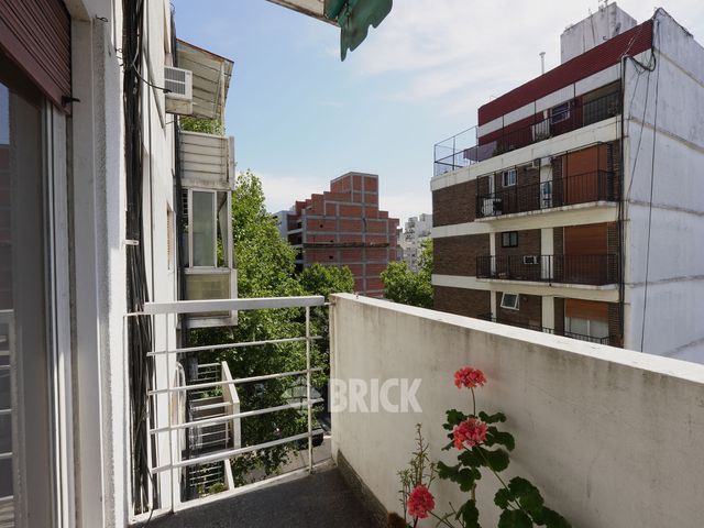 COLOMBRES al 400 Piso 6 5