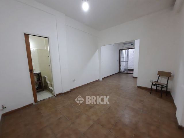 DONADO al 2200 Piso PB 4