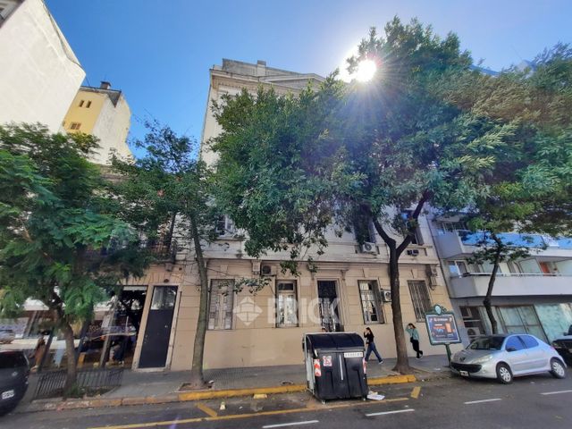 INDEPENDENCIA, AV. al 1200 Piso 1 26