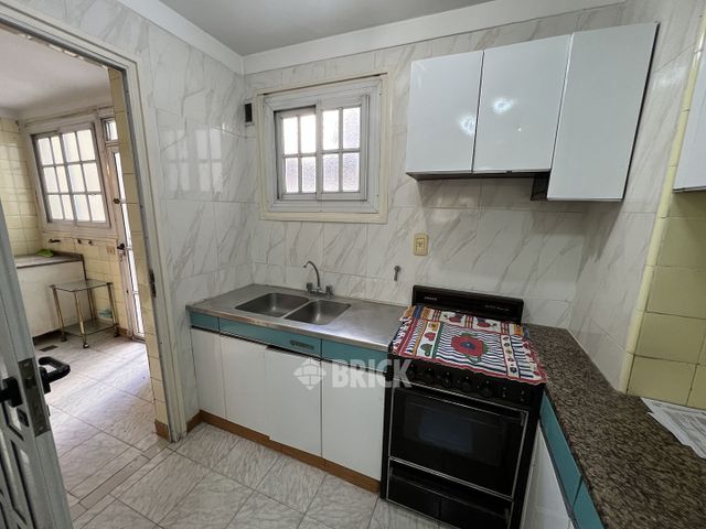 SAN JUAN, AV. al 1400 Piso PB 14