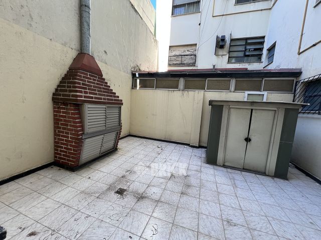 SAN JUAN, AV. al 1400 Piso PB 19