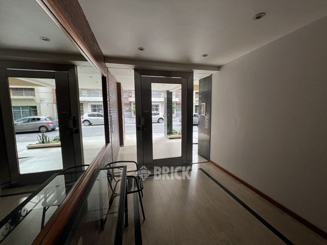ALVAREZ, DONATO, T. GRAL. al 400 Piso 7 21