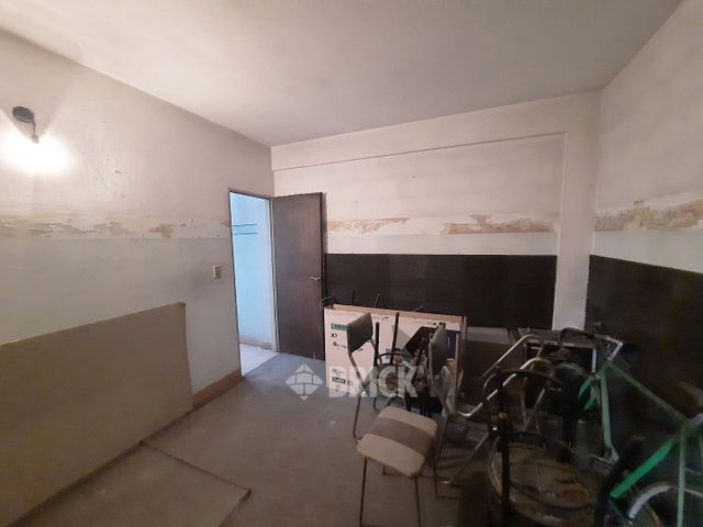 LAMADRID, AV. al 1600 53
