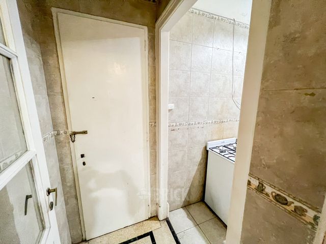 CORDOBA, AV. al 1200 Piso PB 12