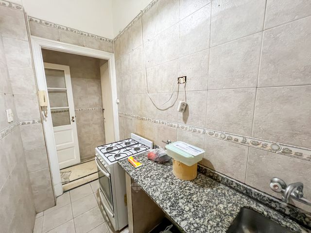 CORDOBA, AV. al 1200 Piso PB 14