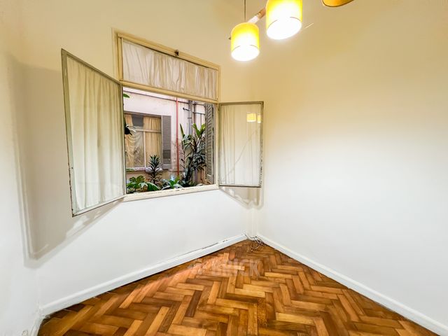 CORDOBA, AV. al 1200 Piso PB 9