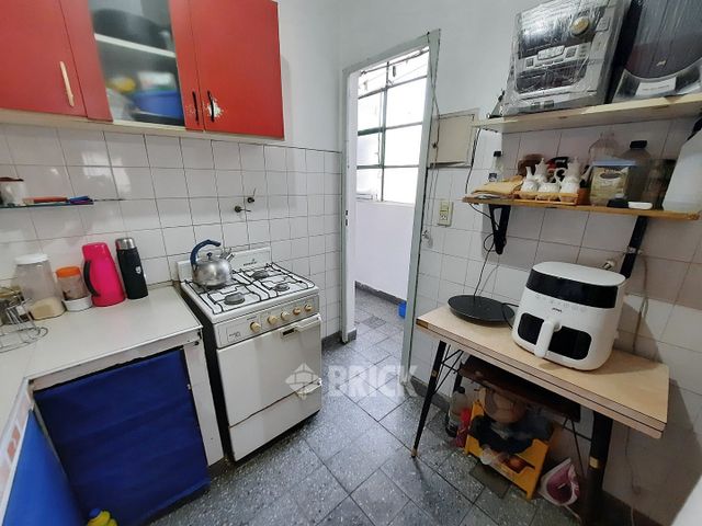 YRIGOYEN, HIPOLITO al 2900 Piso 9 18