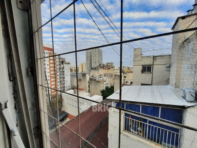 YRIGOYEN, HIPOLITO al 2900 Piso 9 9