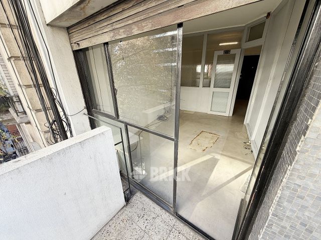 SANTA FE, AV. al 3300 Piso 5 14