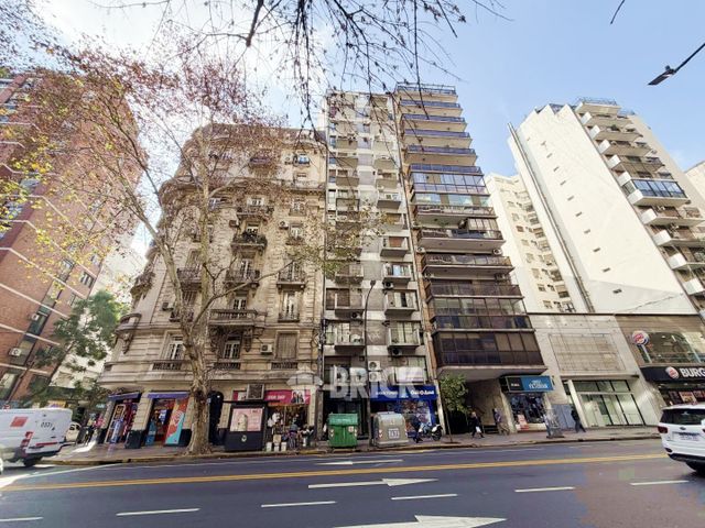 SANTA FE, AV. al 3300 Piso 5 26