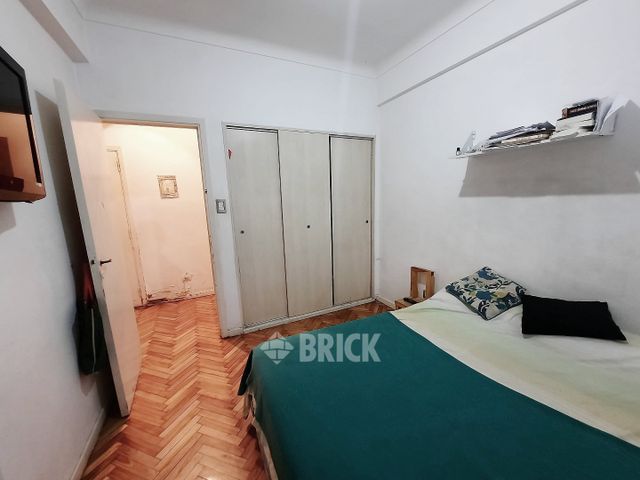 RIVADAVIA, AV. al 2000 Piso 8 13
