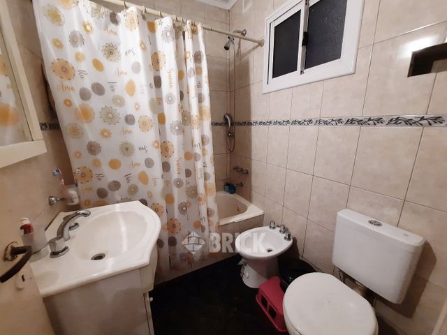 RIVADAVIA, AV. al 2000 Piso 8 14