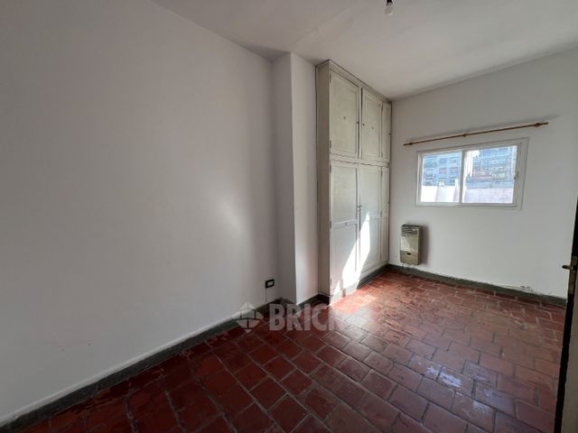LACROZE, FEDERICO, AV. al 2400 Piso 1 54