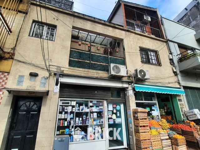 CASEROS, AV. al 2000 Piso 1 24