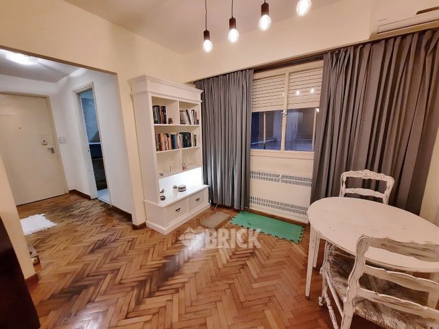 PARAGUAY al 800 Piso 2 5