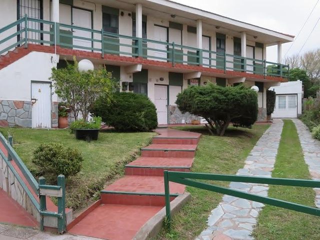 AVENIDA 1 al 3900 Piso PB 15