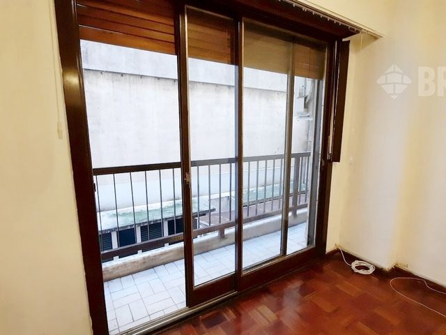 BILLINGHURST al 2300 Piso 1 3