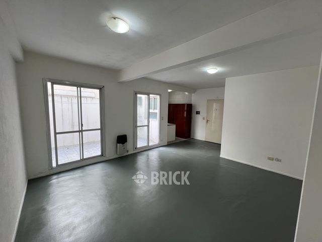 URQUIZA al 700 Piso PB 6
