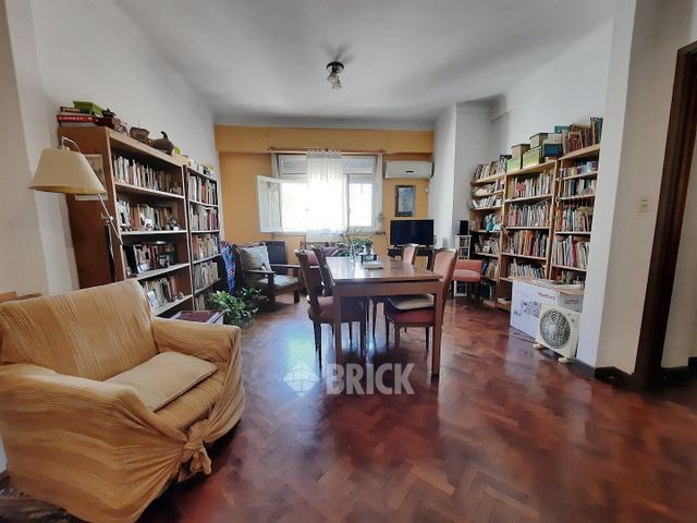 THAMES al 400 Piso 2 3