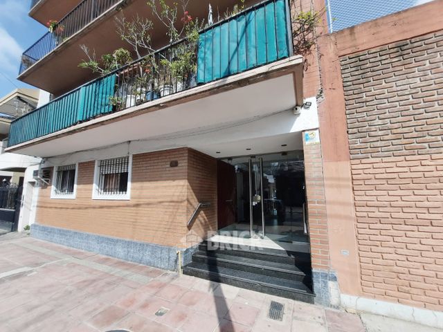 IRIGOYEN, GOBERNADOR al 400 Piso PB 22