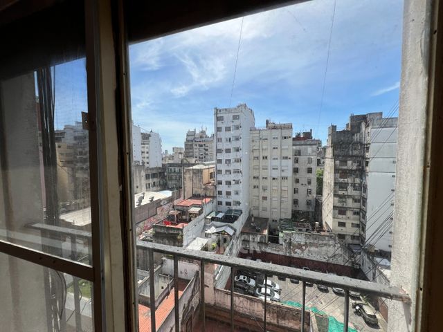 SARMIENTO al 2000 Piso 9 4