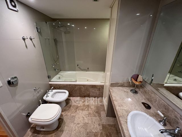 ALBERDI, JUAN B., AV. al 1000 Piso 6 31