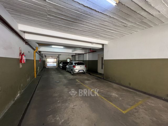 ALBERDI, JUAN B., AV. al 1000 Piso 6 52