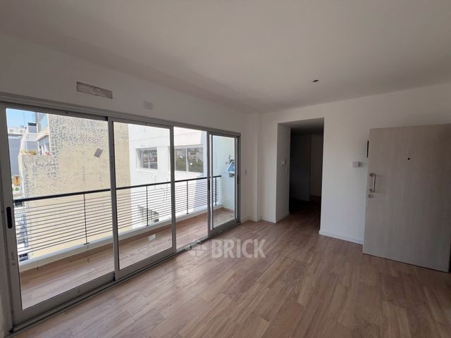 ALVAREZ, JULIAN al 700 Piso 8 3