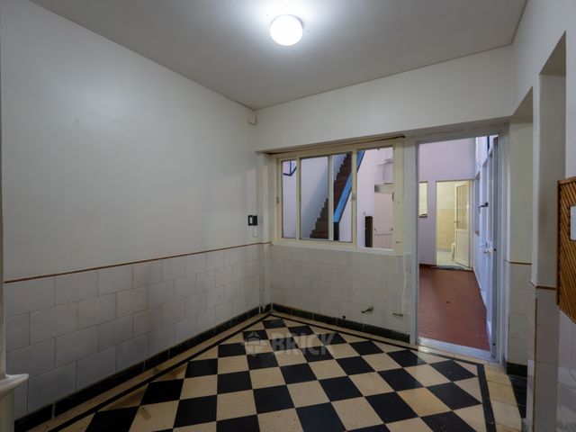 CUCHA CUCHA al 1700 Piso PB 5