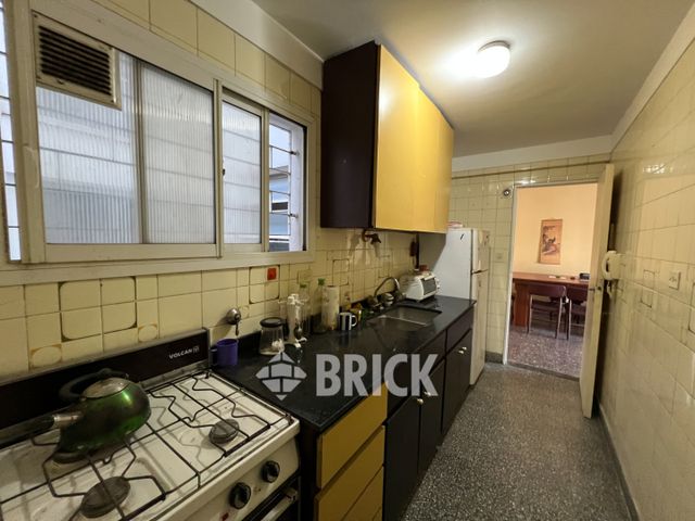 LAMARCA, EMILIO al 3300 Piso 2 12