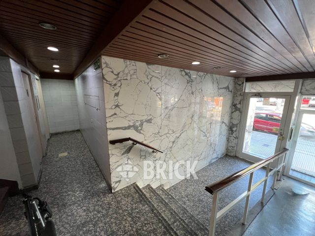 LAMARCA, EMILIO al 3300 Piso 2 13