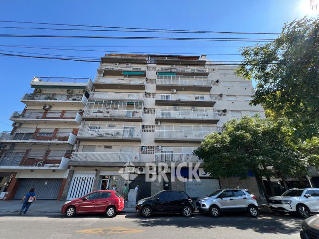 LAMARCA, EMILIO al 3300 Piso 2 15