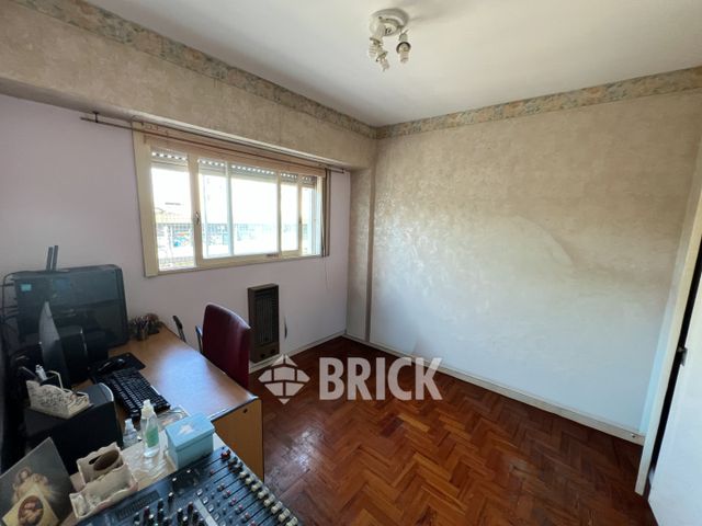 LAMARCA, EMILIO al 3300 Piso 2 9