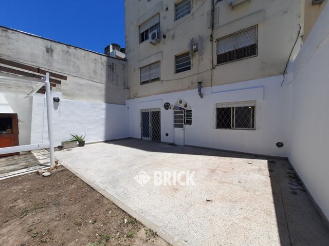 PAYSANDU al 1900 Piso PB 8